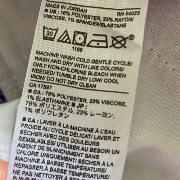 Banana Republic tailored pink and purple tweed shorts. 4.5” inseam high rise - Picture 10 of 13